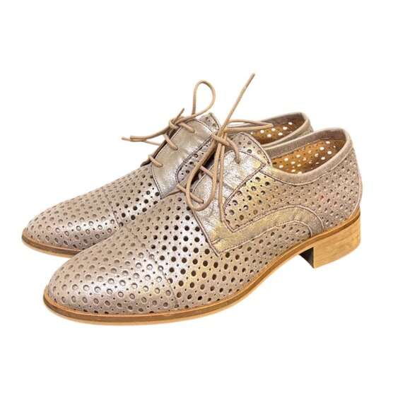 Geewawa Perforated Leather Loafers Bronze Size 6.5 - Picture 2 of 7